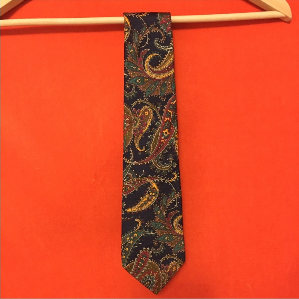 J. Press silk Burlington knot tie in paisley yale